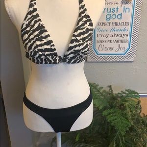Victoria’s Secret bikini